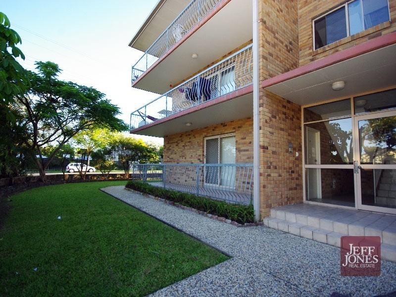 1/2 Gustavson Street, Annerley QLD 4103