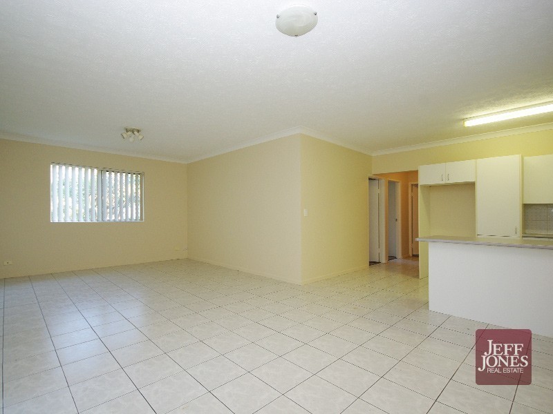 1/2 Gustavson Street, Annerley QLD 4103