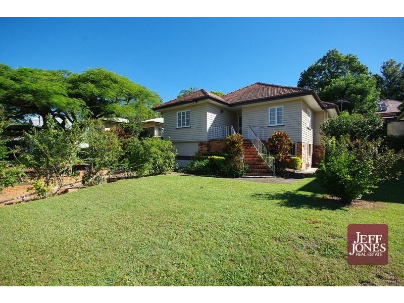 11 Benbow Street, Tarragindi QLD 4121