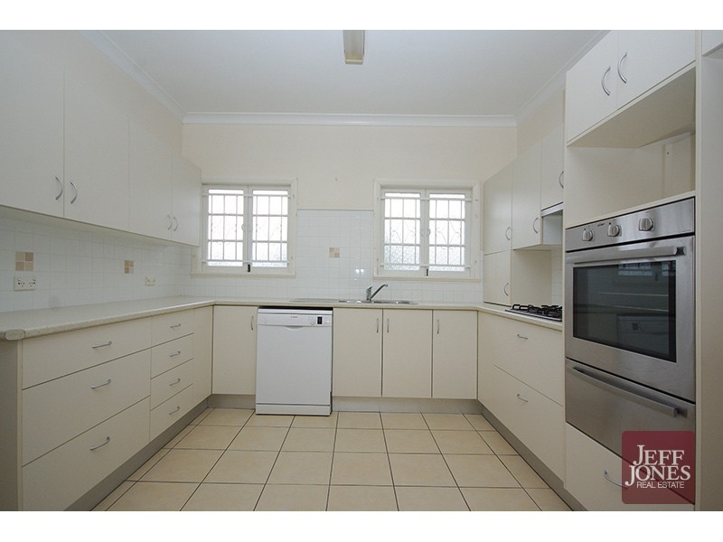 11 Benbow Street, Tarragindi QLD 4121