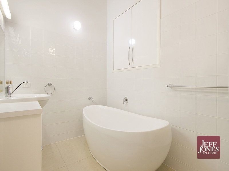 6 Foliage Court, Shailer Park QLD 4128