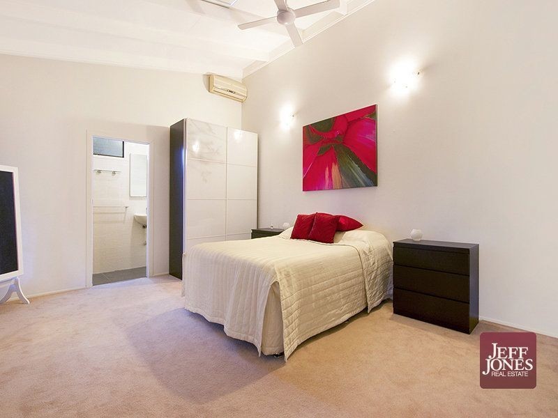 6 Foliage Court, Shailer Park QLD 4128