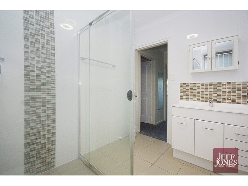 9/33 Dansie Street, Greenslopes QLD 4120