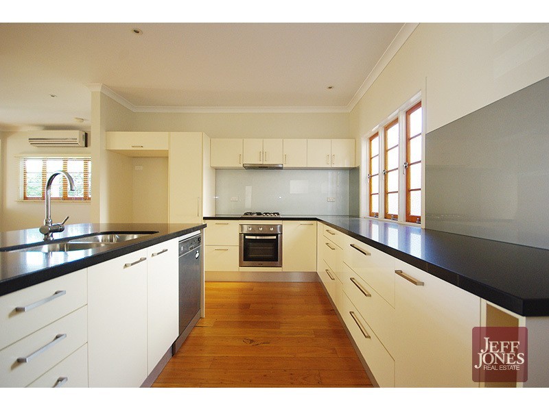 1/25 Douglas Street, Greenslopes QLD 4120