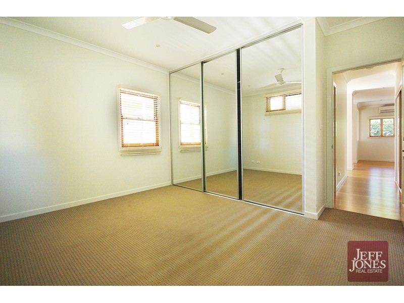 1/25 Douglas Street, Greenslopes QLD 4120