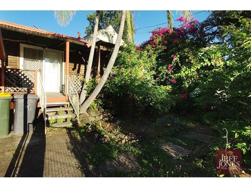 38 Lake Street, Yeronga QLD 4104