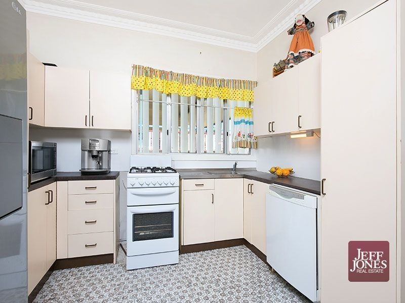 49 Fingal Street, Tarragindi QLD 4121