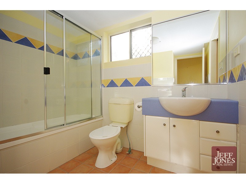 1/15 Wellington Street, Coorparoo QLD 4151