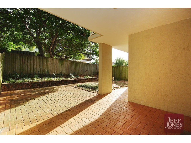 1/15 Wellington Street, Coorparoo QLD 4151