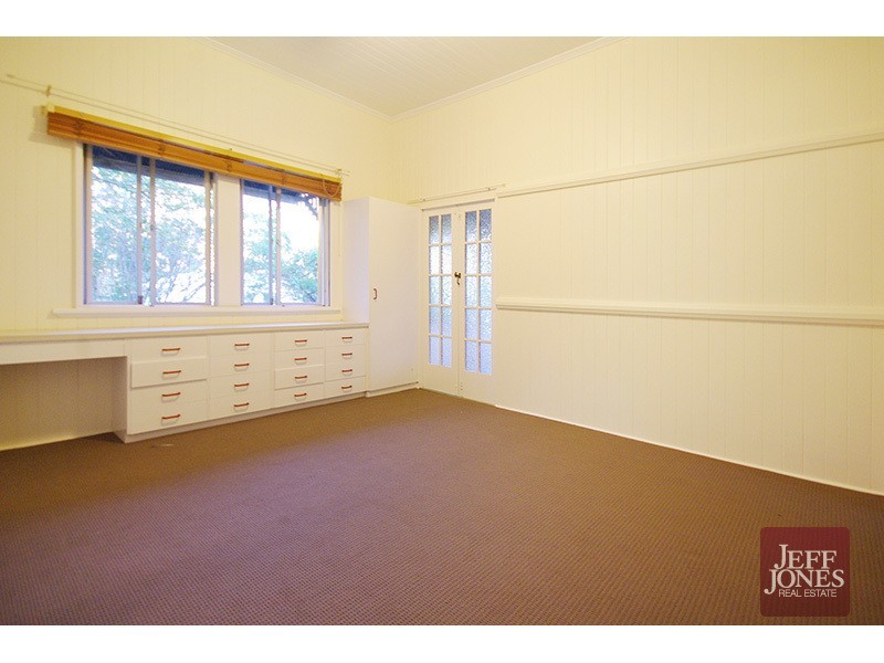 23 Instow Street, Yeronga QLD 4104