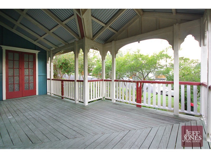 23 Instow Street, Yeronga QLD 4104