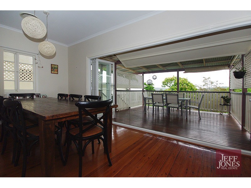 67 Stella Street, Holland Park QLD 4121