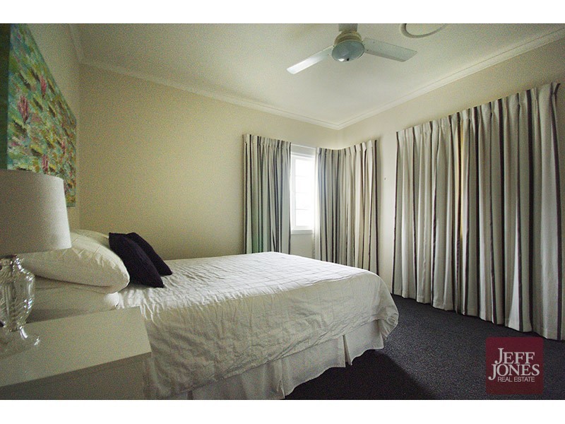 67 Stella Street, Holland Park QLD 4121