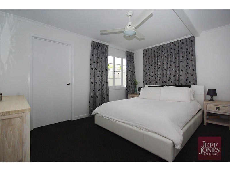 67 Stella Street, Holland Park QLD 4121