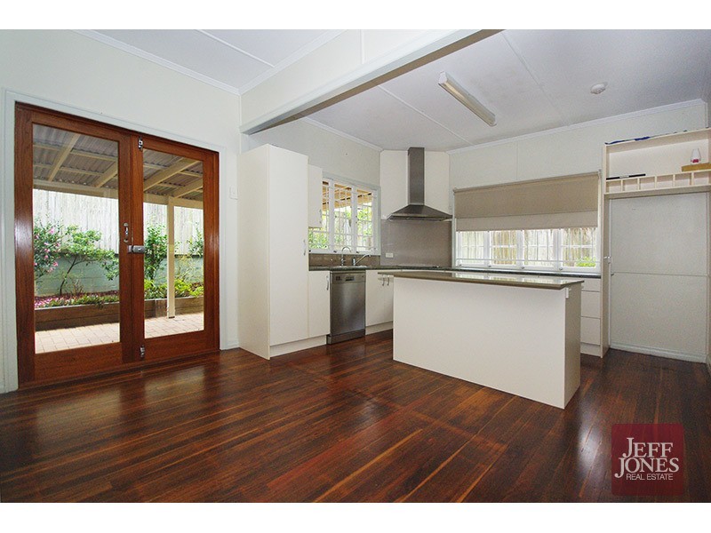 18 Beanga Street, Greenslopes QLD 4120