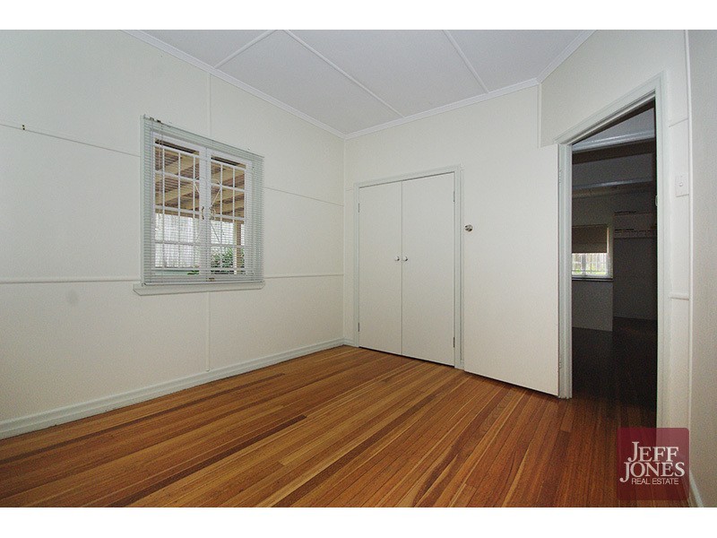 18 Beanga Street, Greenslopes QLD 4120