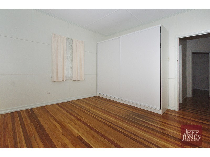 18 Beanga Street, Greenslopes QLD 4120