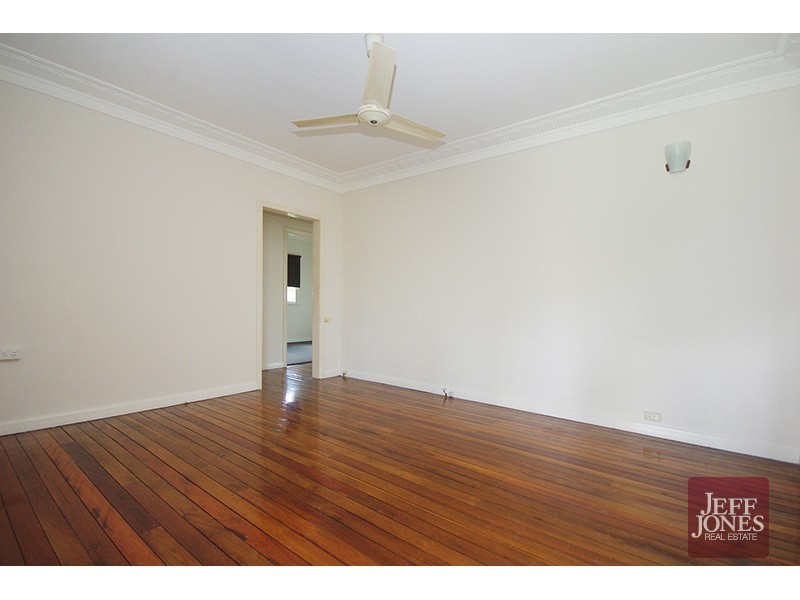 15 Long Street, Camp Hill QLD 4152