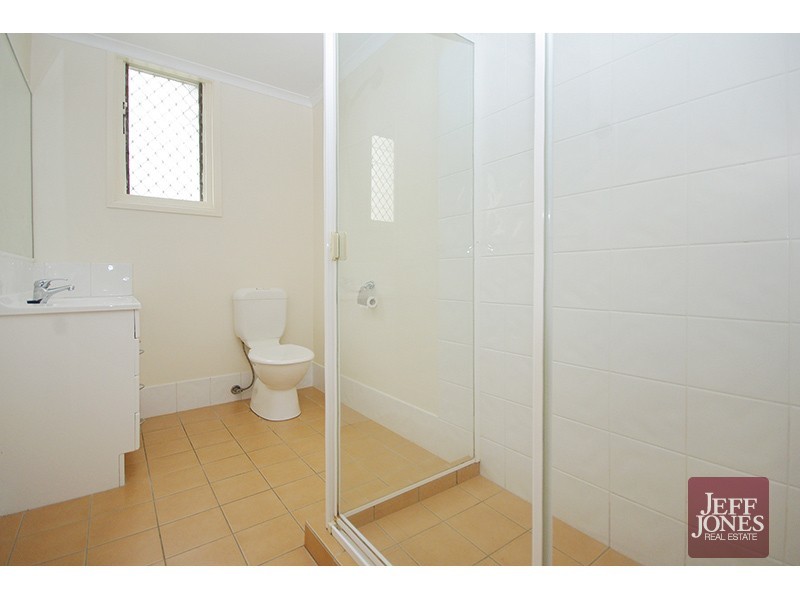 4/20 Macaulay Street, Coorparoo QLD 4151