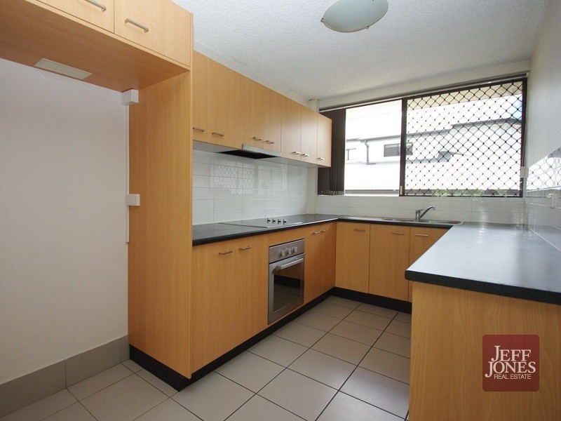 2/15 Musgrave Road, Indooroopilly QLD 4068