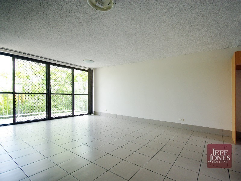 2/15 Musgrave Road, Indooroopilly QLD 4068