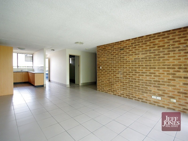 2/15 Musgrave Road, Indooroopilly QLD 4068