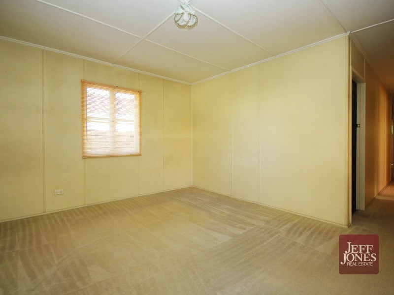 17 Earl Street, Greenslopes QLD 4120