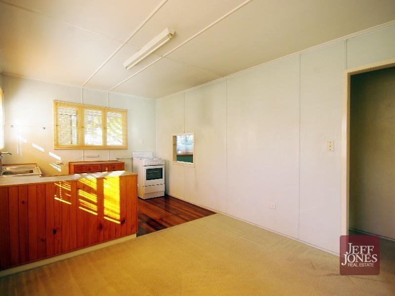 17 Earl Street, Greenslopes QLD 4120