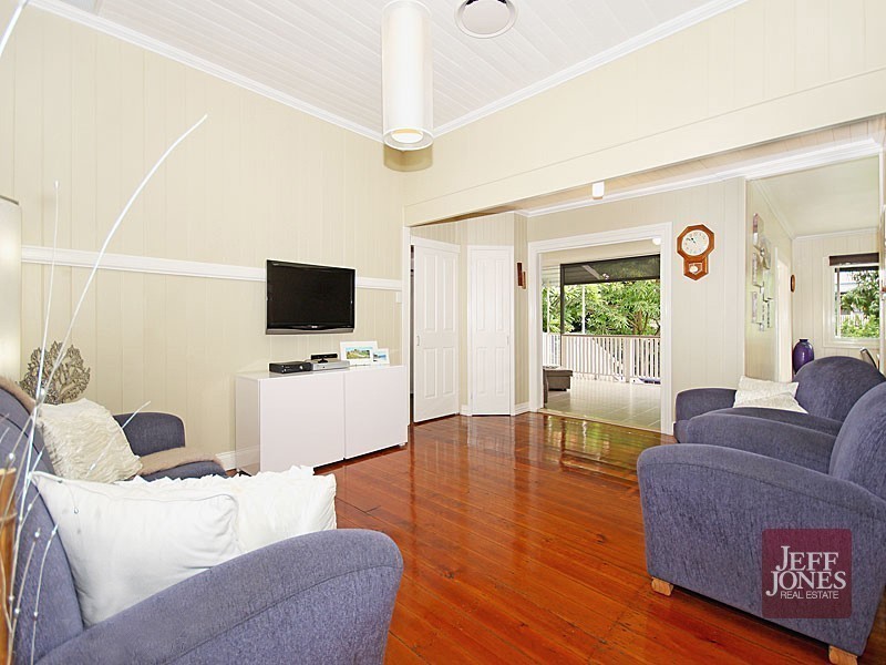 98 Linton Street, Kangaroo Point QLD 4169