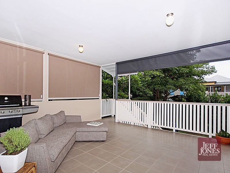 98 Linton Street, Kangaroo Point QLD 4169