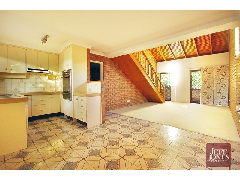 1/62 Macaulay Street, Coorparoo QLD 4151