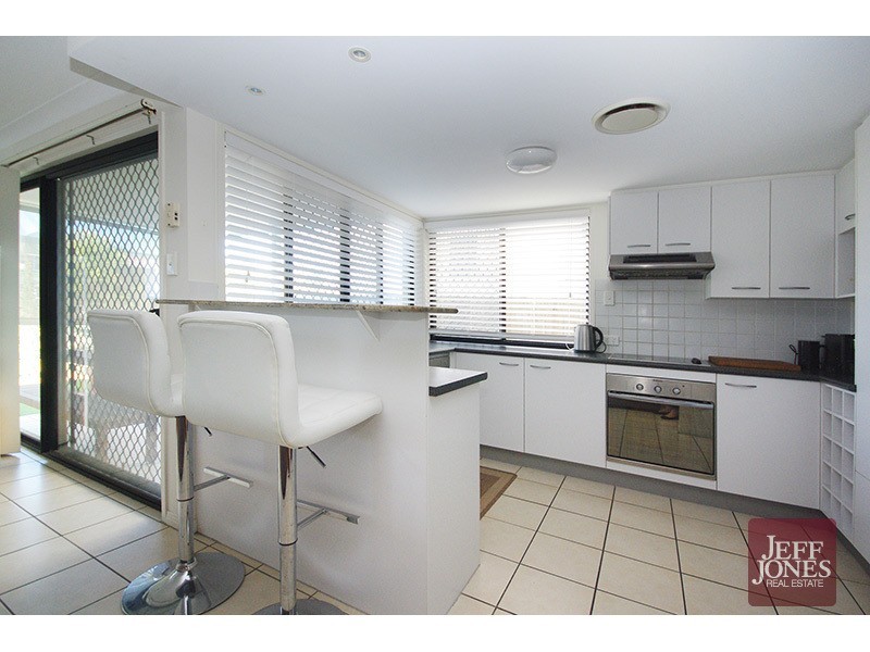 1/4 Emsworth Street, Wynnum QLD 4178