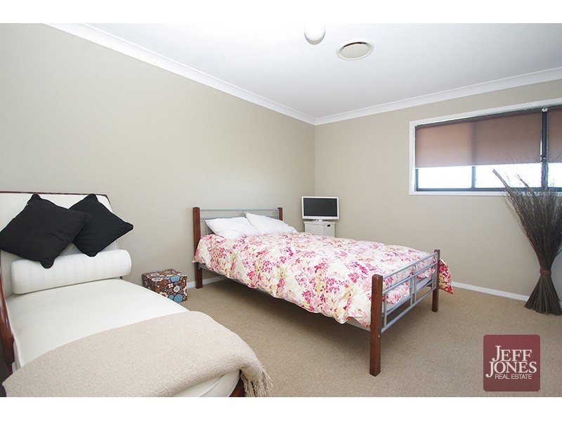 1/4 Emsworth Street, Wynnum QLD 4178