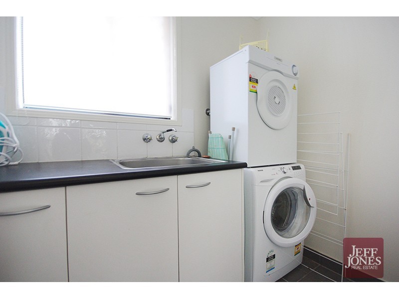 1/4 Emsworth Street, Wynnum QLD 4178