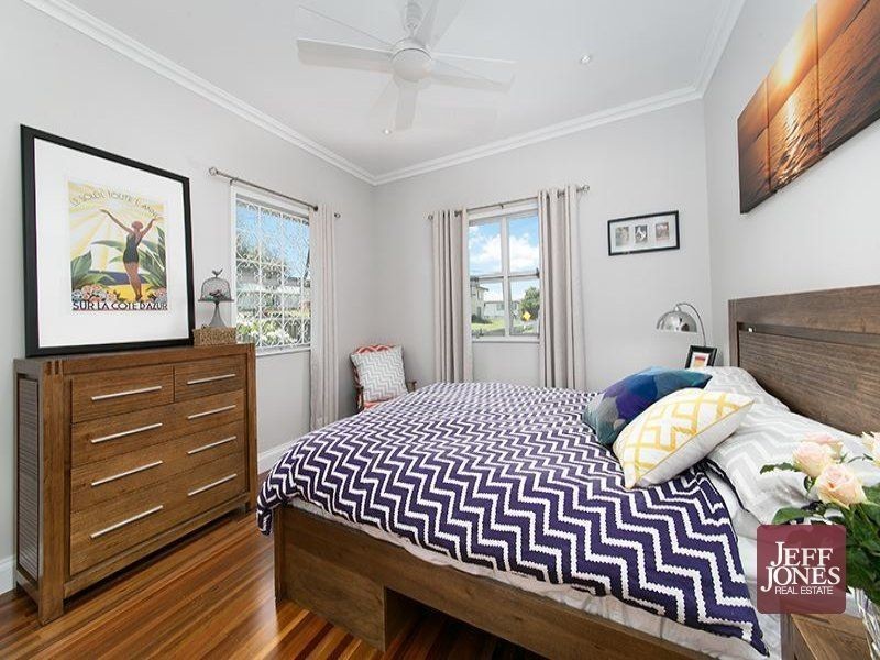 102 Florence Street, Carina QLD 4152