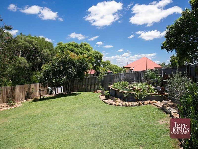 102 Florence Street, Carina QLD 4152