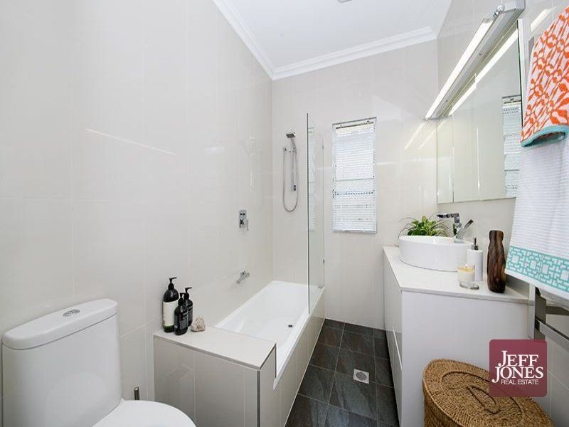 102 Florence Street, Carina QLD 4152