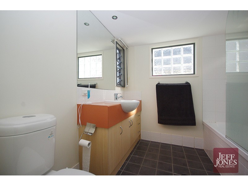 11/34 Douglas Street, Greenslopes QLD 4120