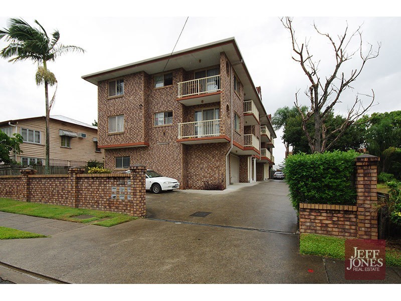2/23 Gordon Street, Greenslopes QLD 4120