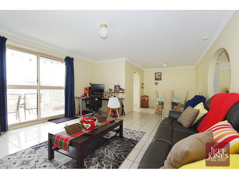 2/23 Gordon Street, Greenslopes QLD 4120