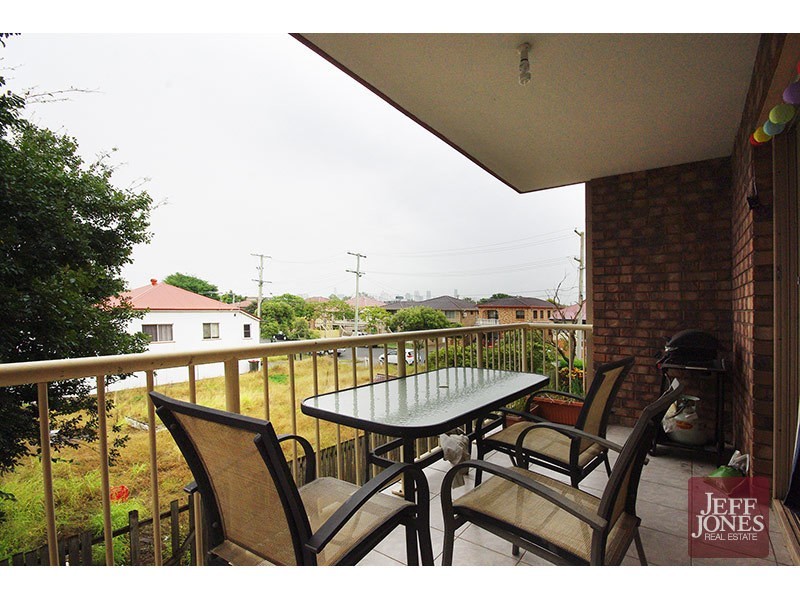 2/23 Gordon Street, Greenslopes QLD 4120