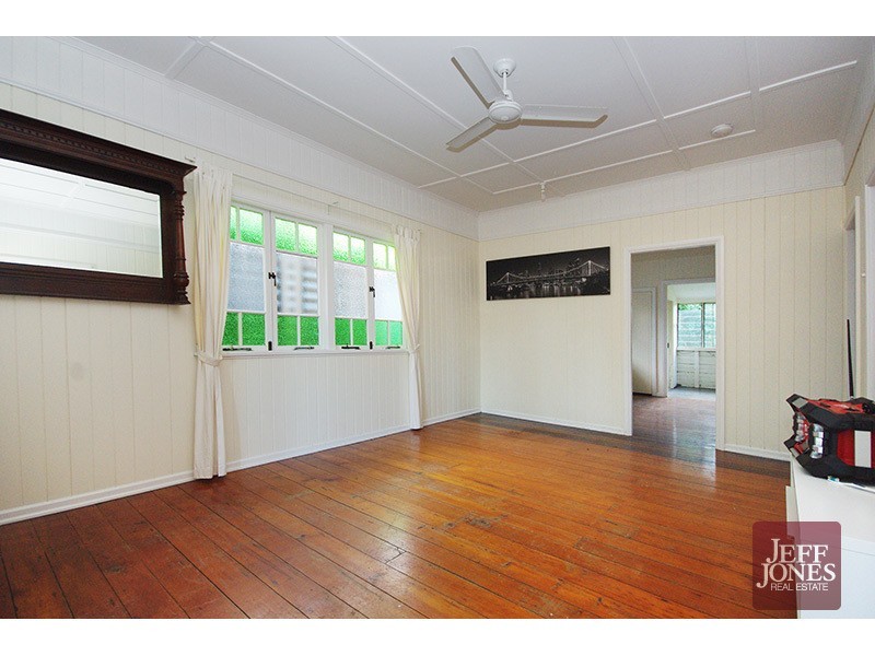 105 Dunellan Street, Greenslopes QLD 4120