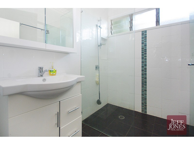 105 Dunellan Street, Greenslopes QLD 4120