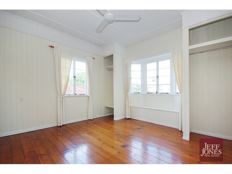 105 Dunellan Street, Greenslopes QLD 4120