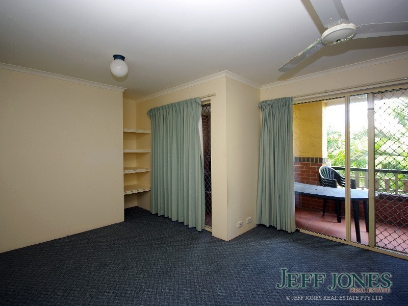 B3/52 Baron Street, Greenslopes QLD 4120
