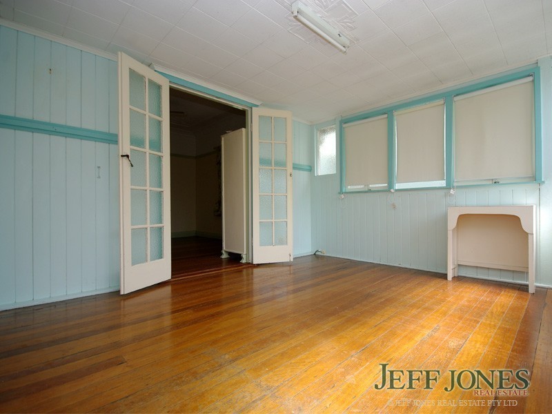 12 Sword Street, Woolloongabba QLD 4102