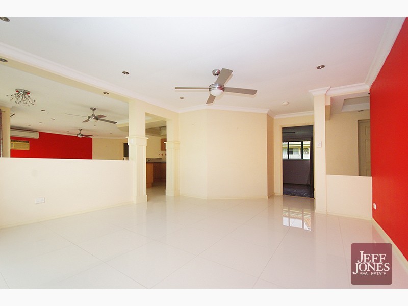 86 Coventry Circuit, Carindale QLD 4152