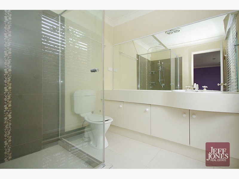 86 Coventry Circuit, Carindale QLD 4152