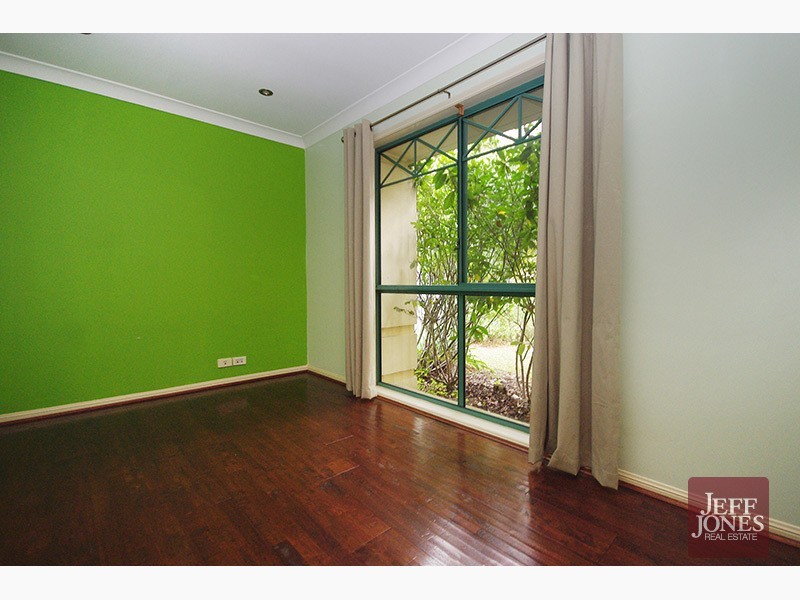86 Coventry Circuit, Carindale QLD 4152