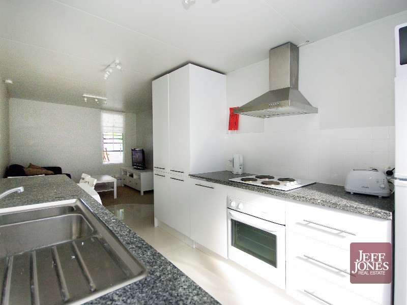 8 Tudor Street, Mount Gravatt East QLD 4122